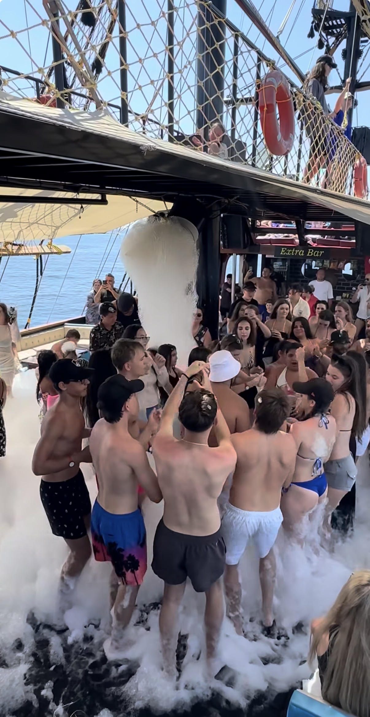 RAINBOW 007 ALANYA HER ŞEY DAHİL TEKNE TURU